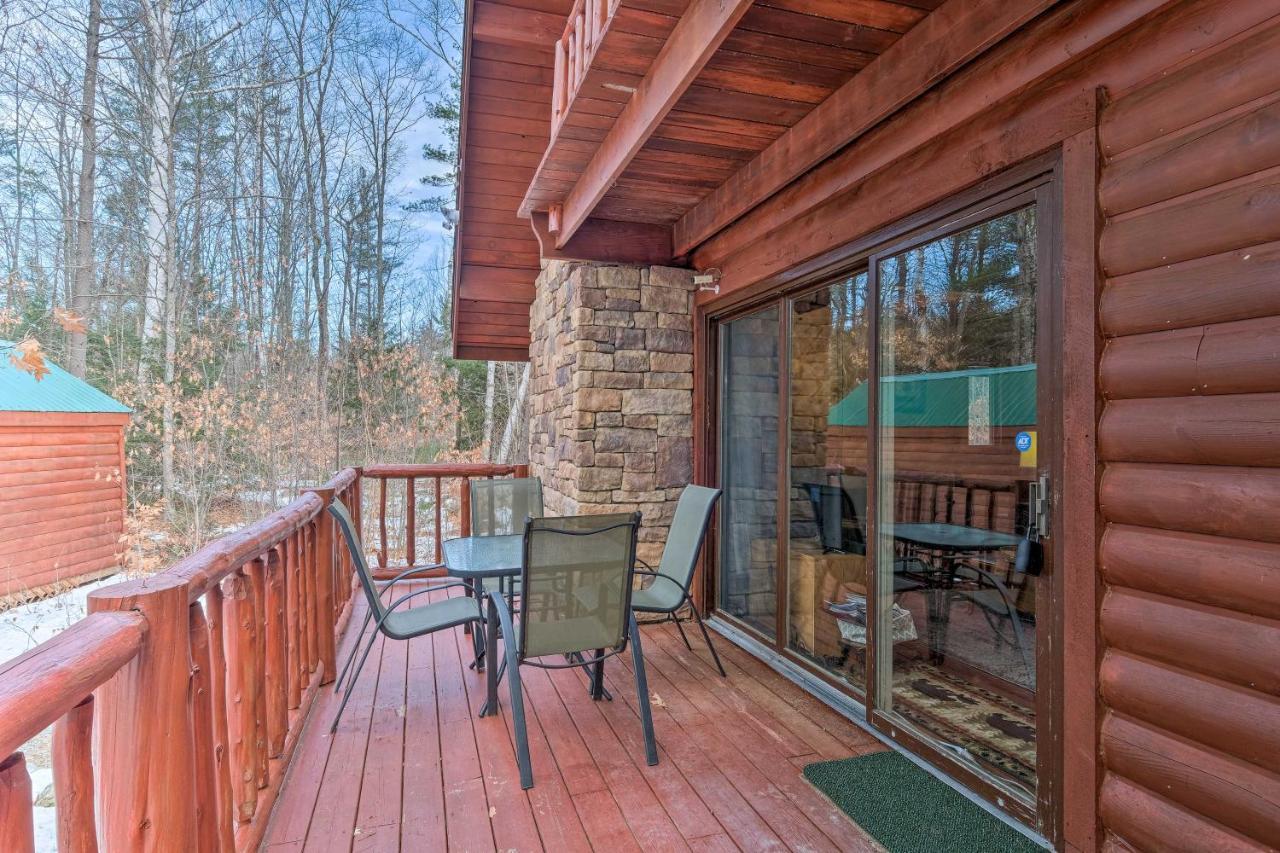 Secluded Johnsburg Retreat With Hot Tub And Fire Pit Villa Eksteriør billede