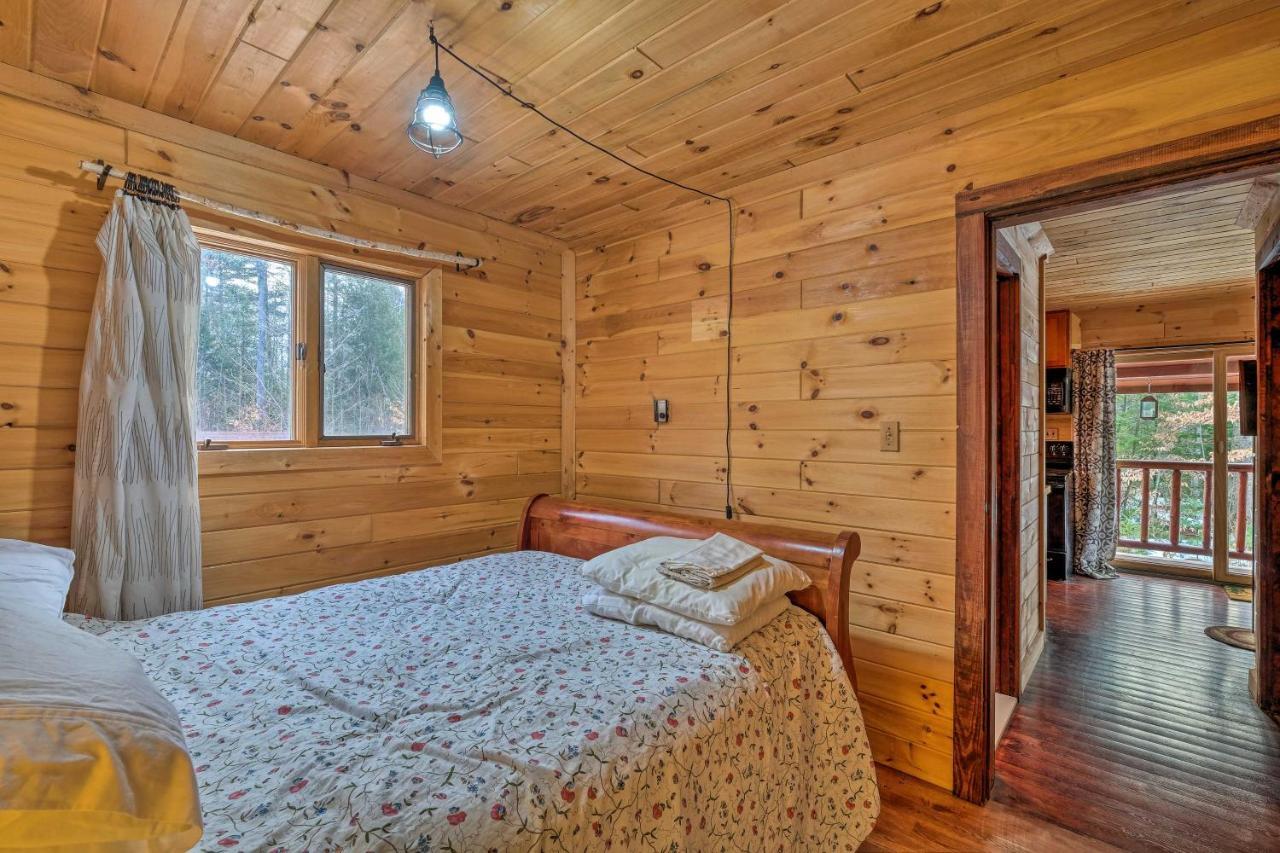 Secluded Johnsburg Retreat With Hot Tub And Fire Pit Villa Eksteriør billede