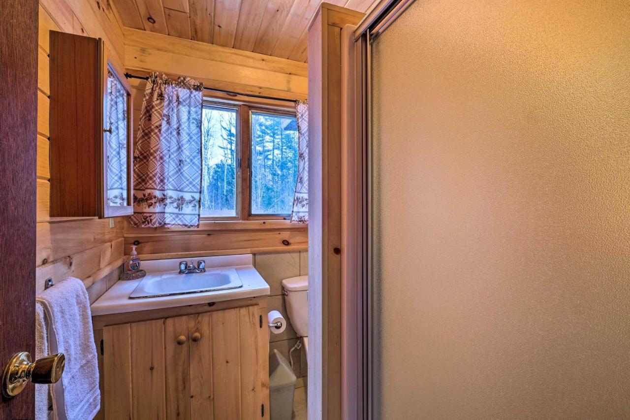 Secluded Johnsburg Retreat With Hot Tub And Fire Pit Villa Eksteriør billede